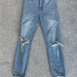 Abercrombie & Fitch Ultra High Rise Ankle Straight Jean